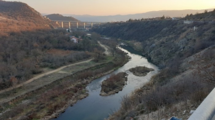 20dfdcbaaf4f4e74a5e51aff21c337547c7926a8