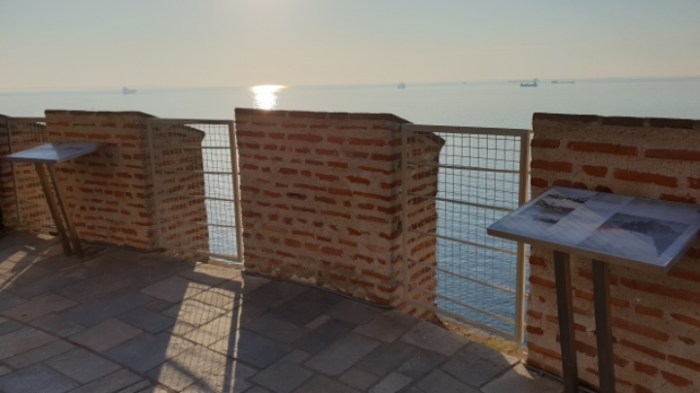 6edf1d011722fcd804efbd950d92d82fe1a50d50