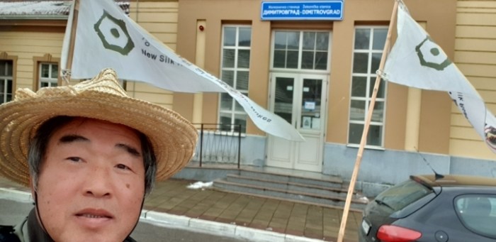 5faf5dd3e192fe5da35d6c274de6b914a2fff915